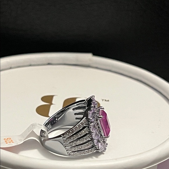 Bomb Party ring - Picture 2 of 5